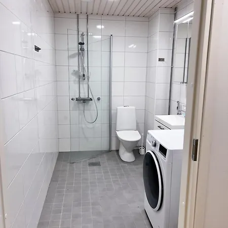 Upouusi Luksusasunto! / Areena / Juna-asema /4hloe Apartmán